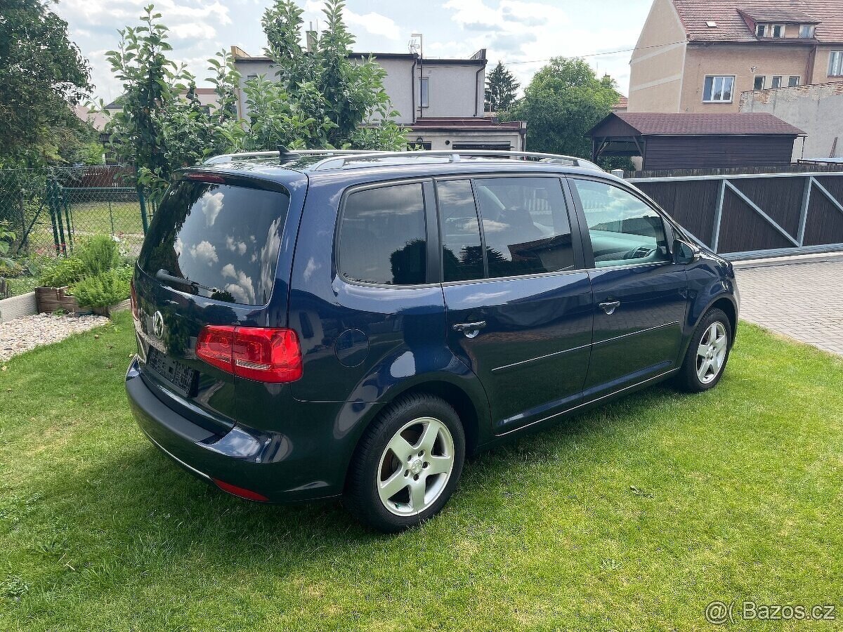 Volkswagen Touran 2.0 Tdi 2011 PDC tažné 7-místné