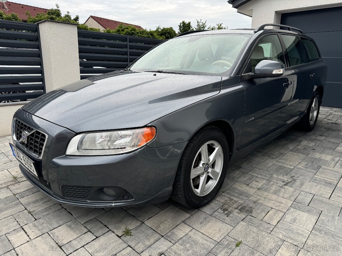 VOLVO V70,D5,AUTOMAT,ČR původ,2.maj,