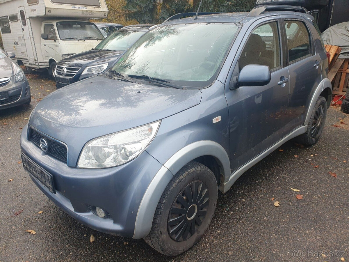 benzínové Daihatsu Terios 1.5i 77kW  4x4  KLIMA  2008