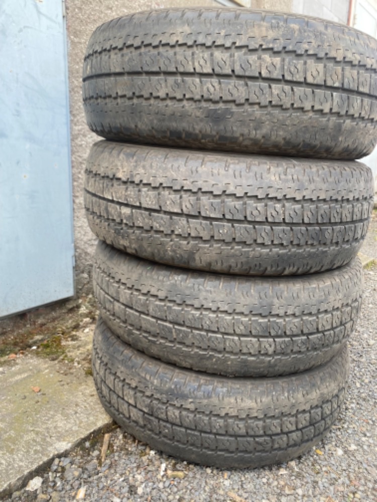 Letní pneu 225/65 R16