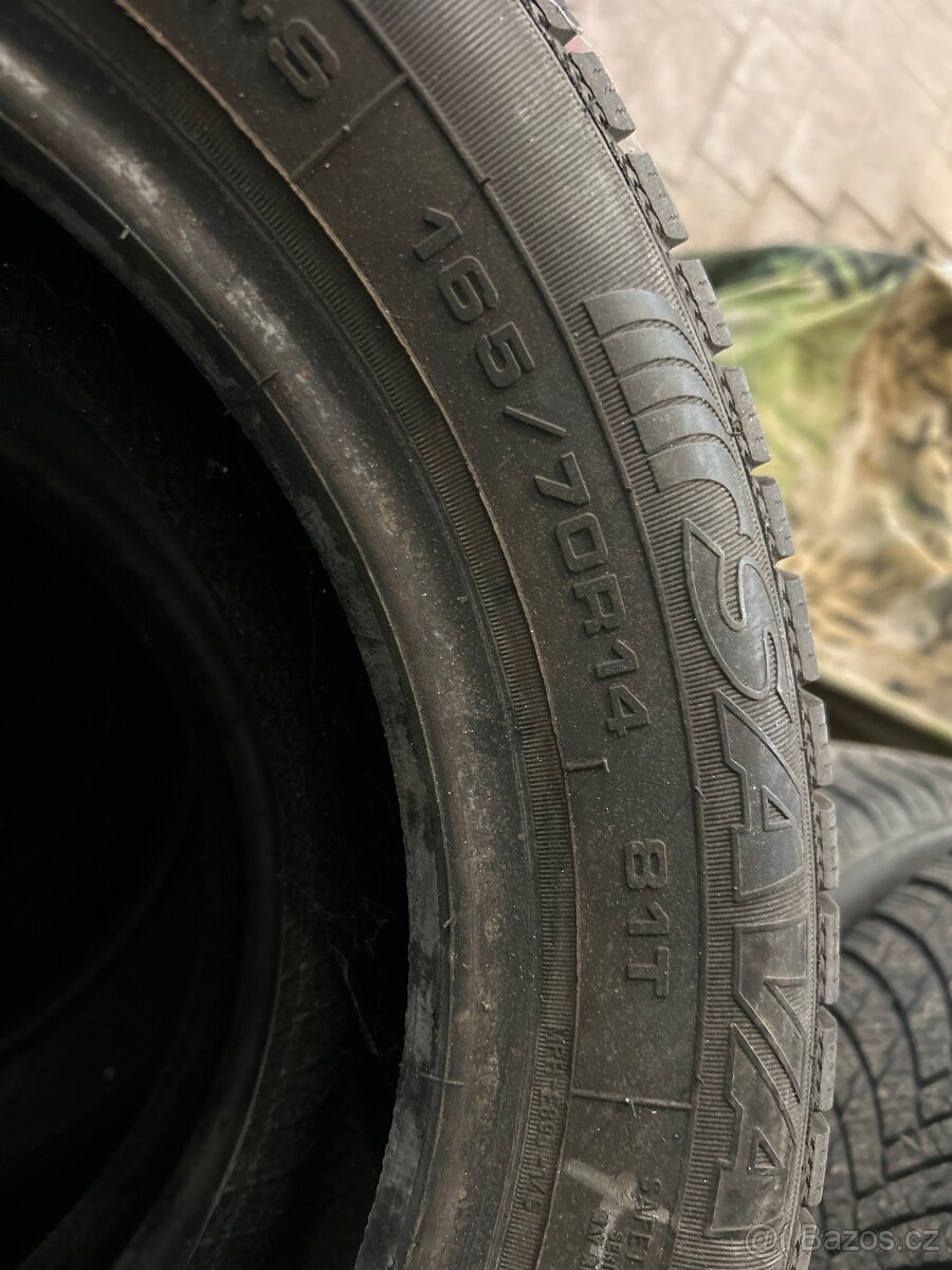 Prodam zimni pneu 165/70 R15 81T