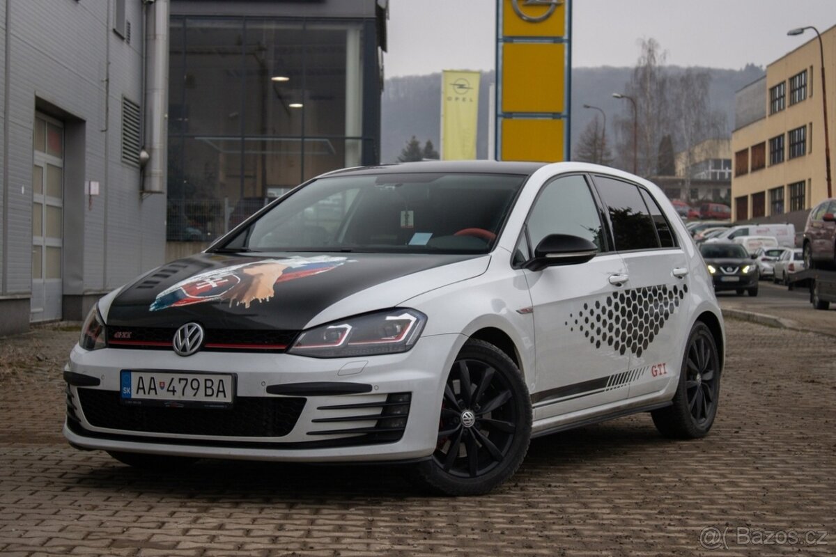 Volkswagen Golf 2.0 TSI - GTI