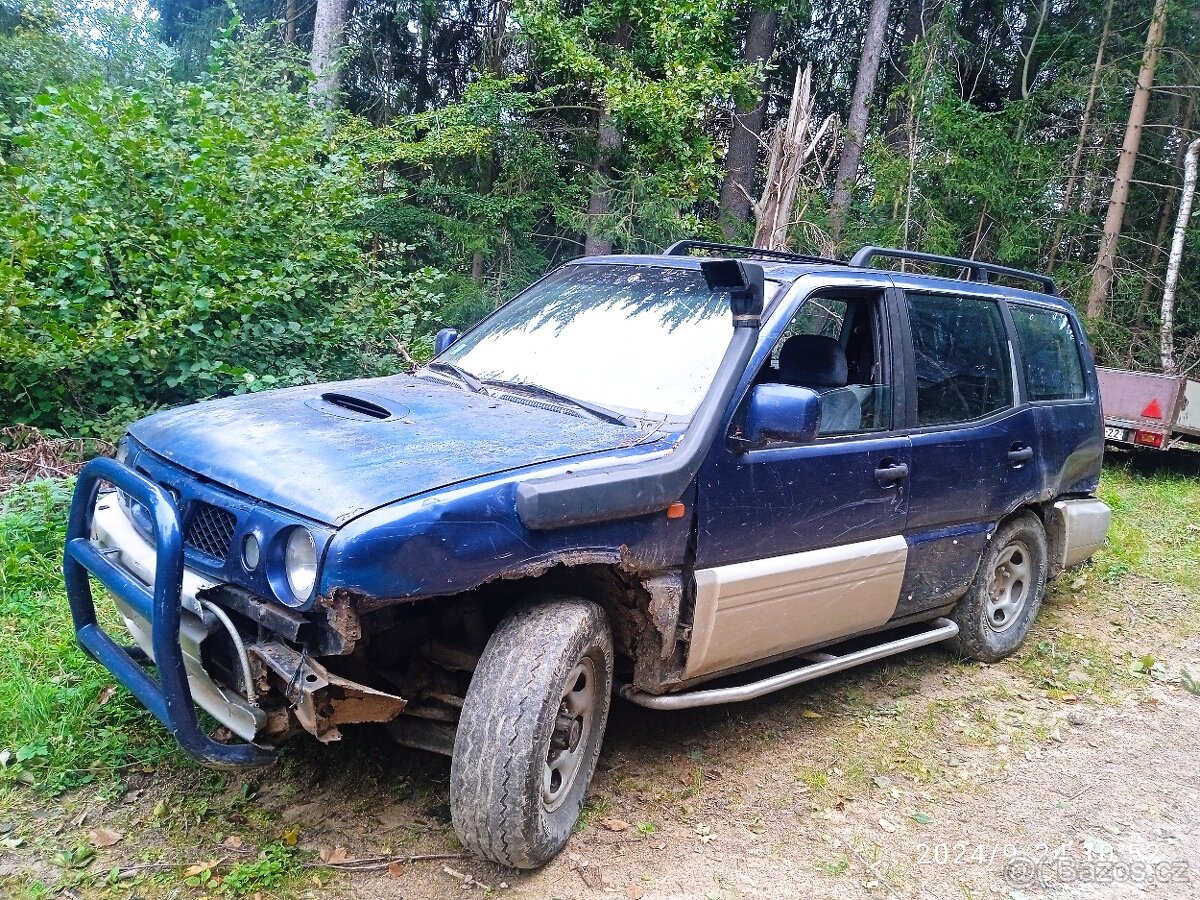 Nissan terano