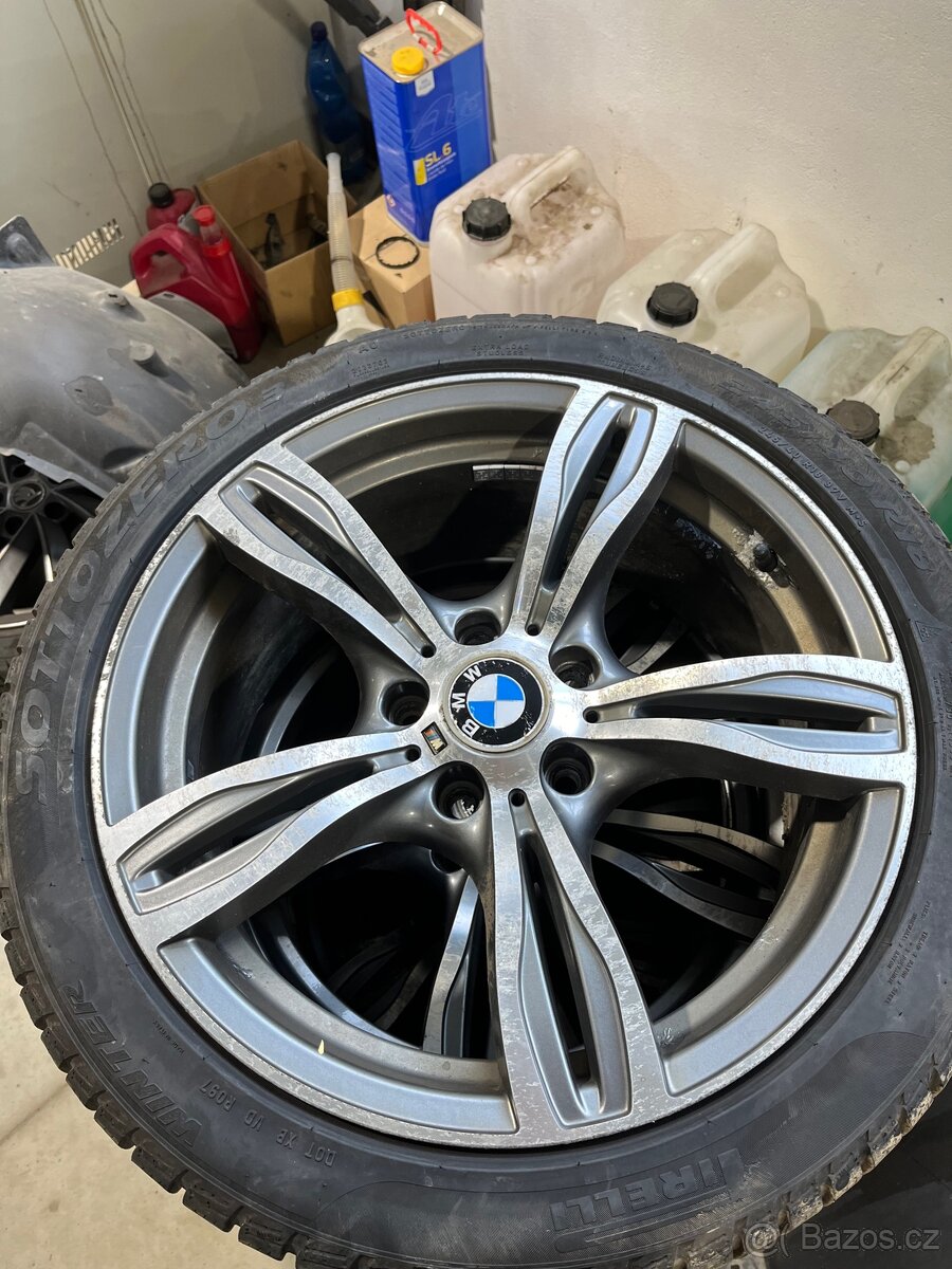 BMW kola, r18, 5x120, zimní pneu Pirelli