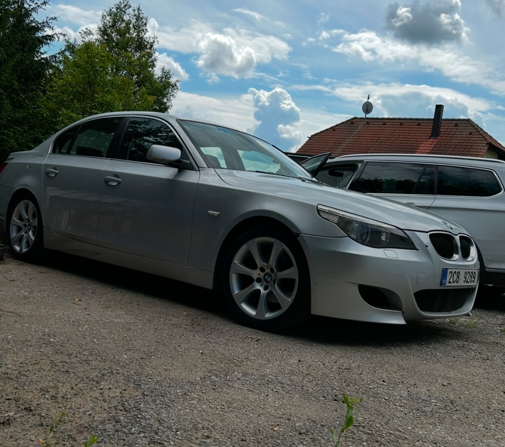 BMW e60 520i