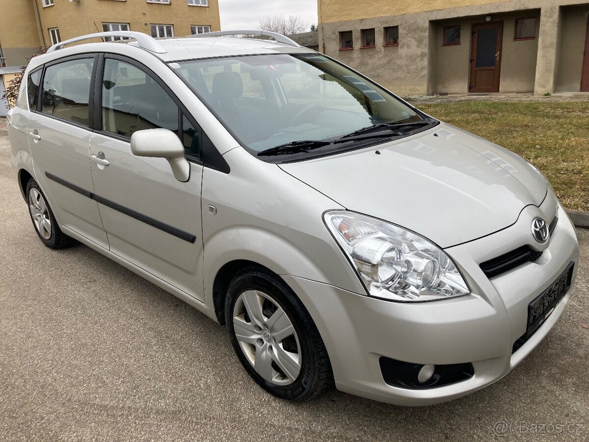 Toyota Corolla Verso rv.2008 133000 km  Tažné.