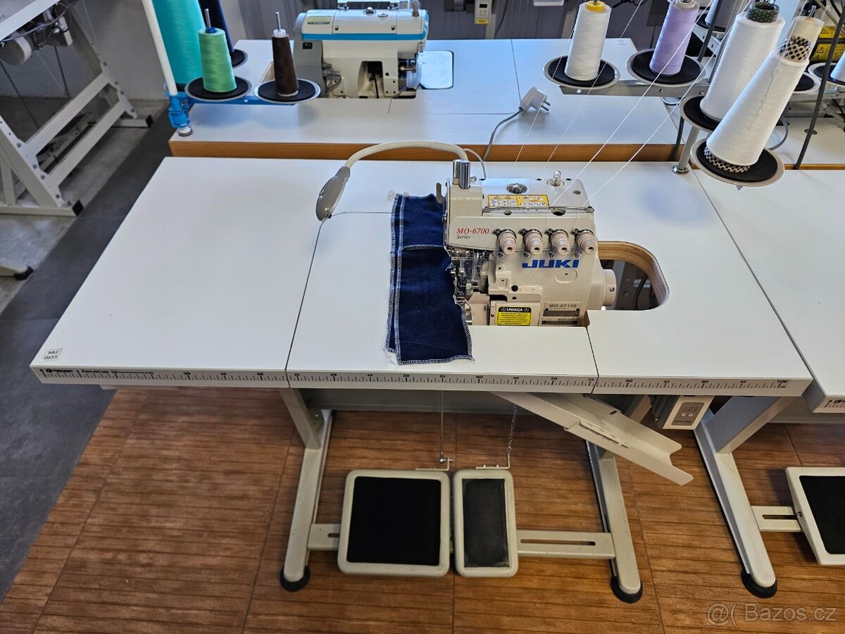 Overlock JUKI MO-6714 – 4nitný šicí stroj.