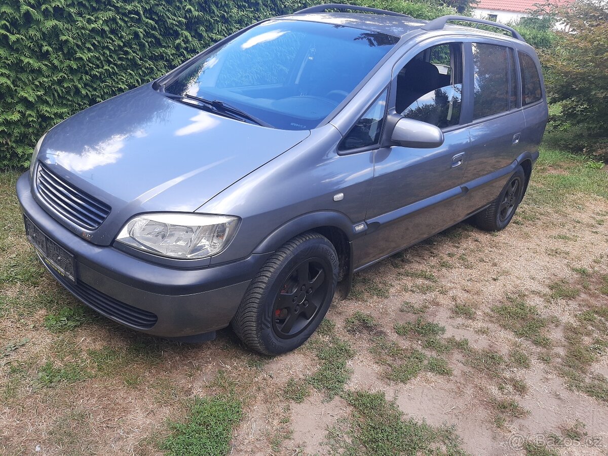 Opel Zafira 1.6 i Klima Alu Model 2006 7 míst