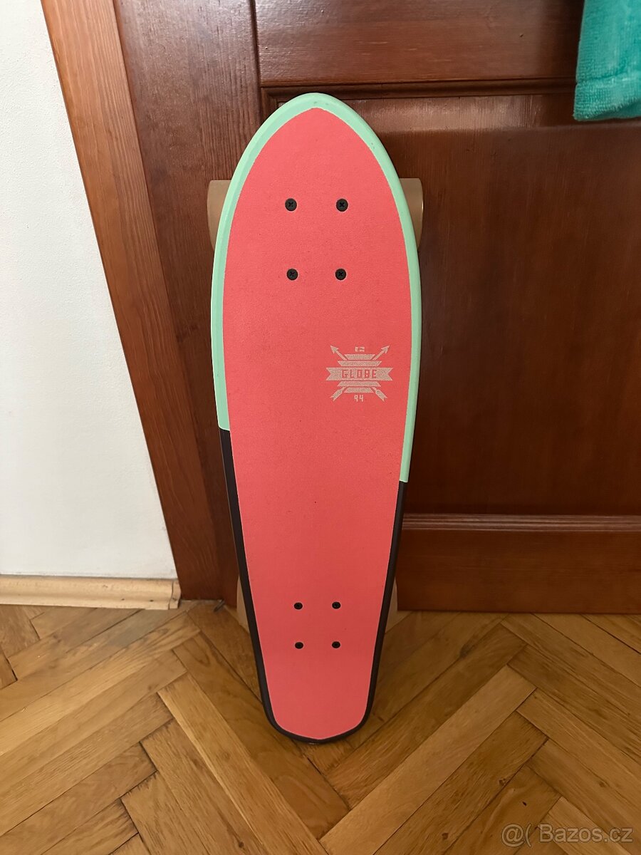 Skateboard Globe cruiser