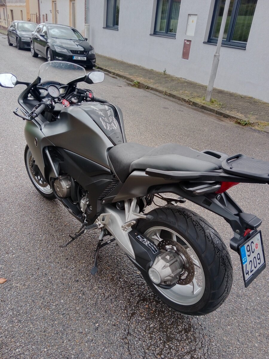 Honda vfr 1200