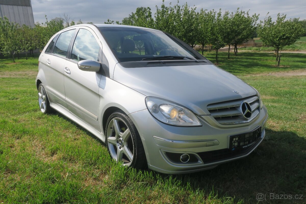 MERCEDES BENZ B 200 CDi, 103 kW, MANUÁL