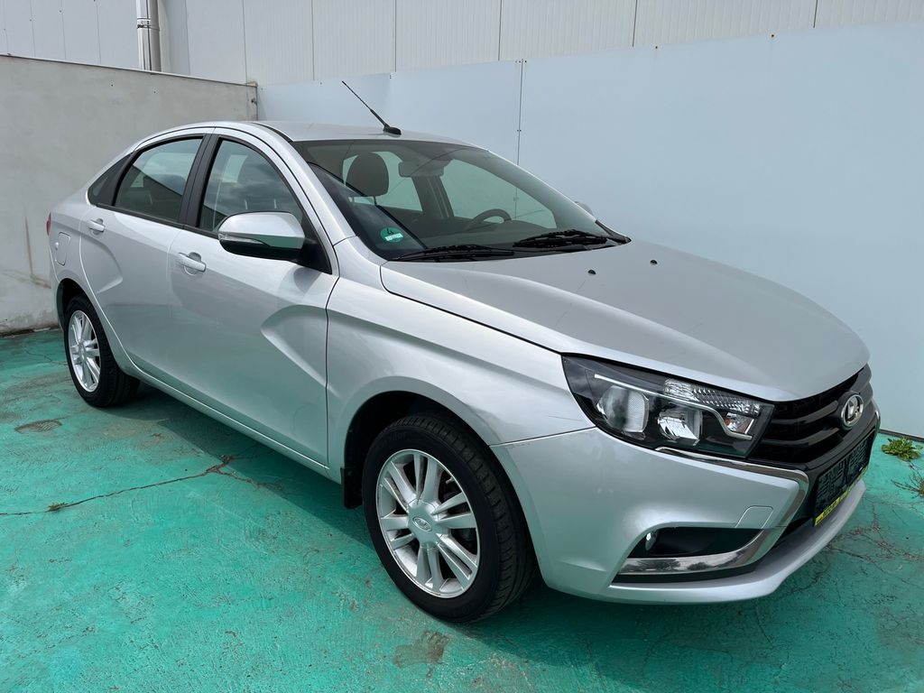 Lada Vesta 1.6i, Klima, Navi, Kamera