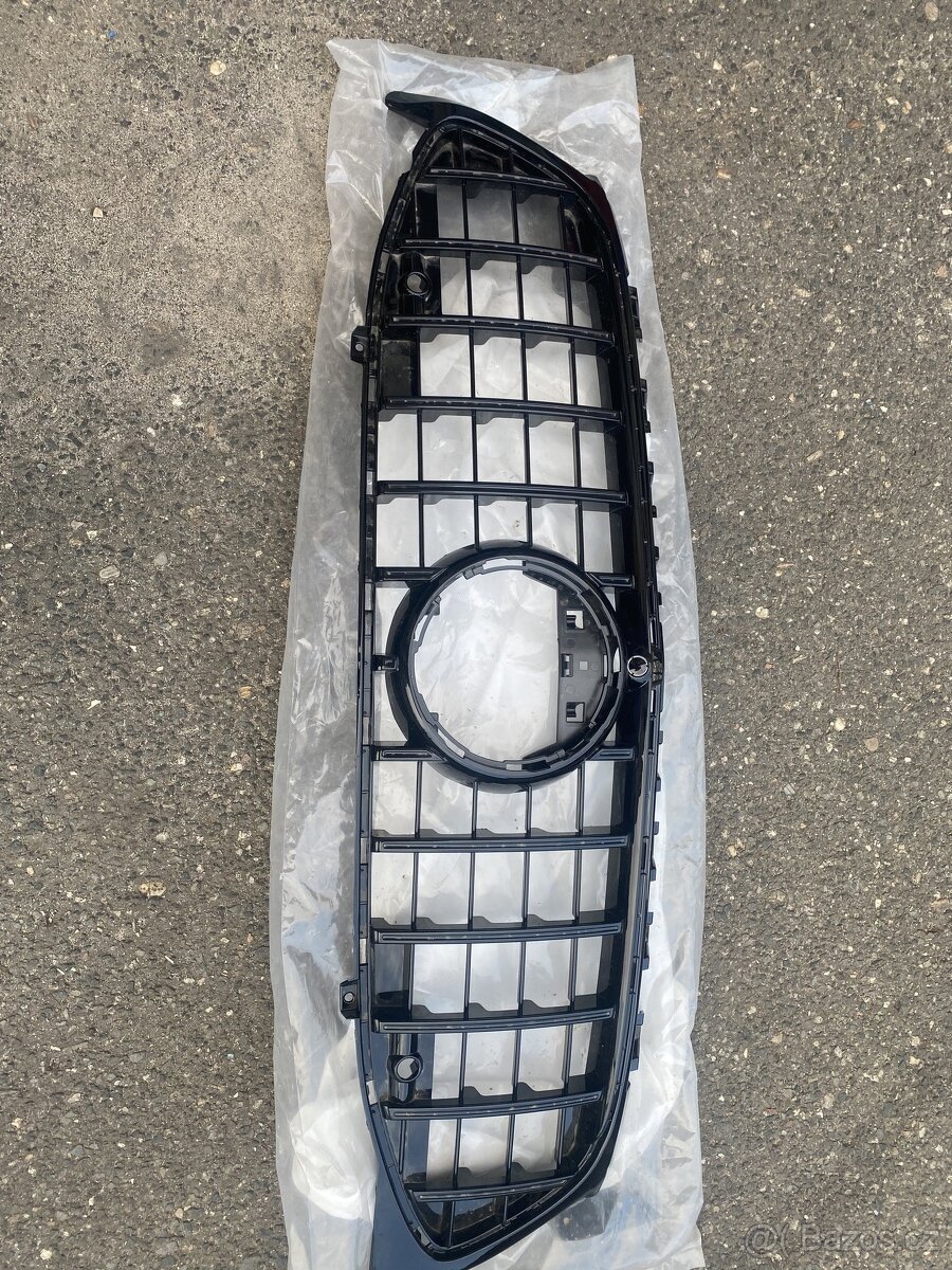 Přední maska Mercedes CLA W118 2019/černá SPORT STYLE