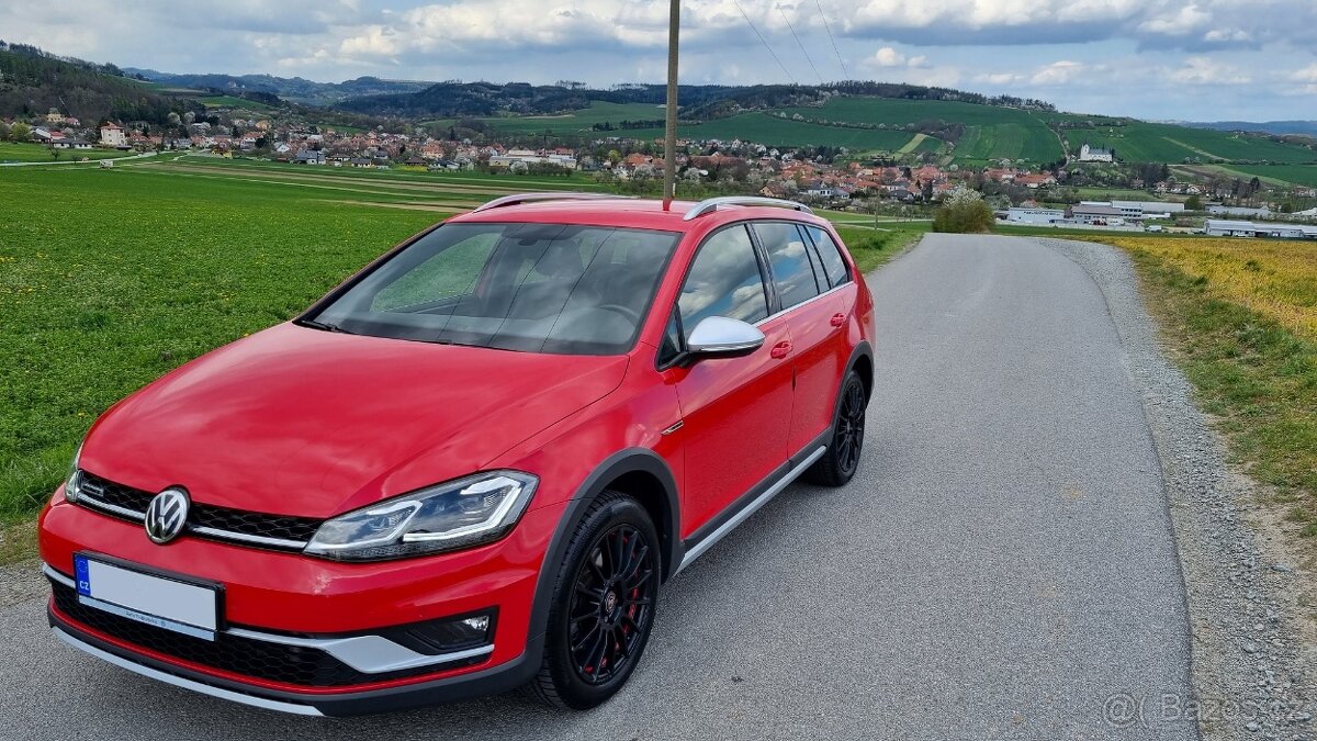 Volkswagen Golf Alltrack 1.8TSI 4x4, málo najeto