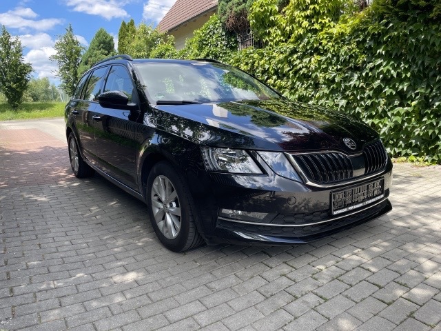 Škoda Octavia 1.6 TDi, style plus, navigace