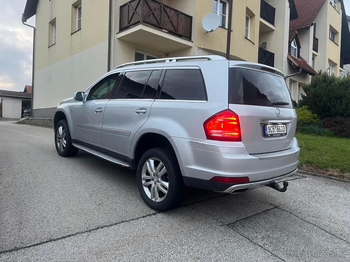 Mercedes GL 350 CDI BlueEFFICIENCY SUV 4X4 Facelift NOVÁ STK