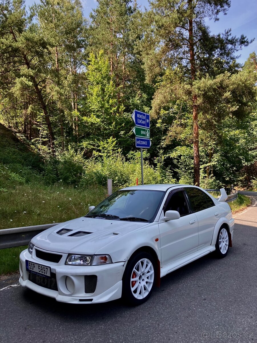 Mitsubishi lancer evo 5 RHD