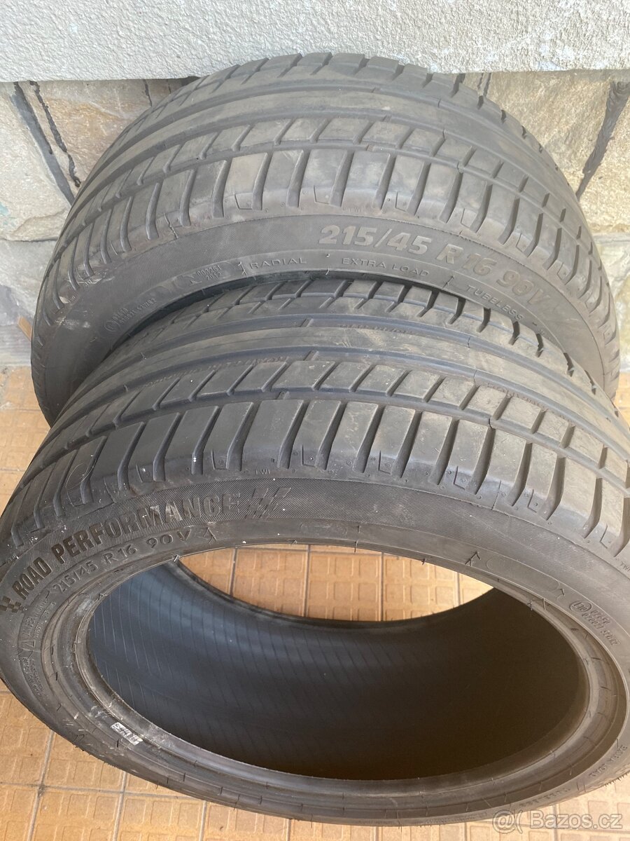 Pneu  Sebring Road Performance 215/45 R16