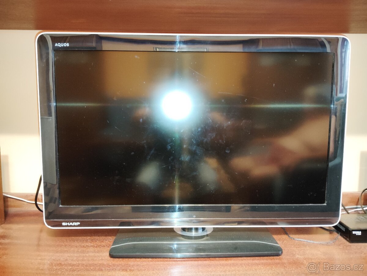 TV Sharp Aquos LC-32LE320E