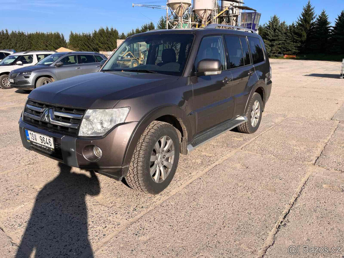 Pajero 3,2 D, 7-míst,Odpočet DPH.Nové v čr.