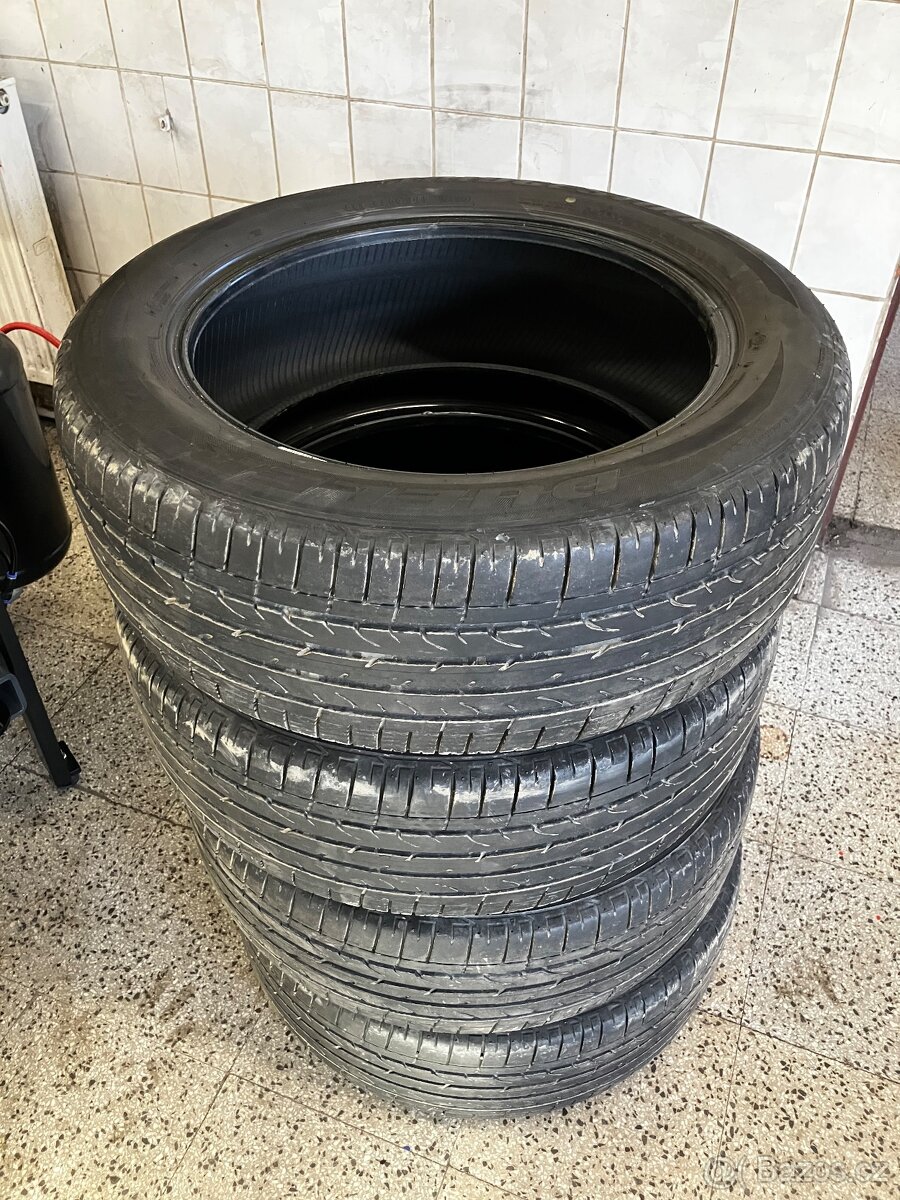 Bridgestone 225/55 18 98V