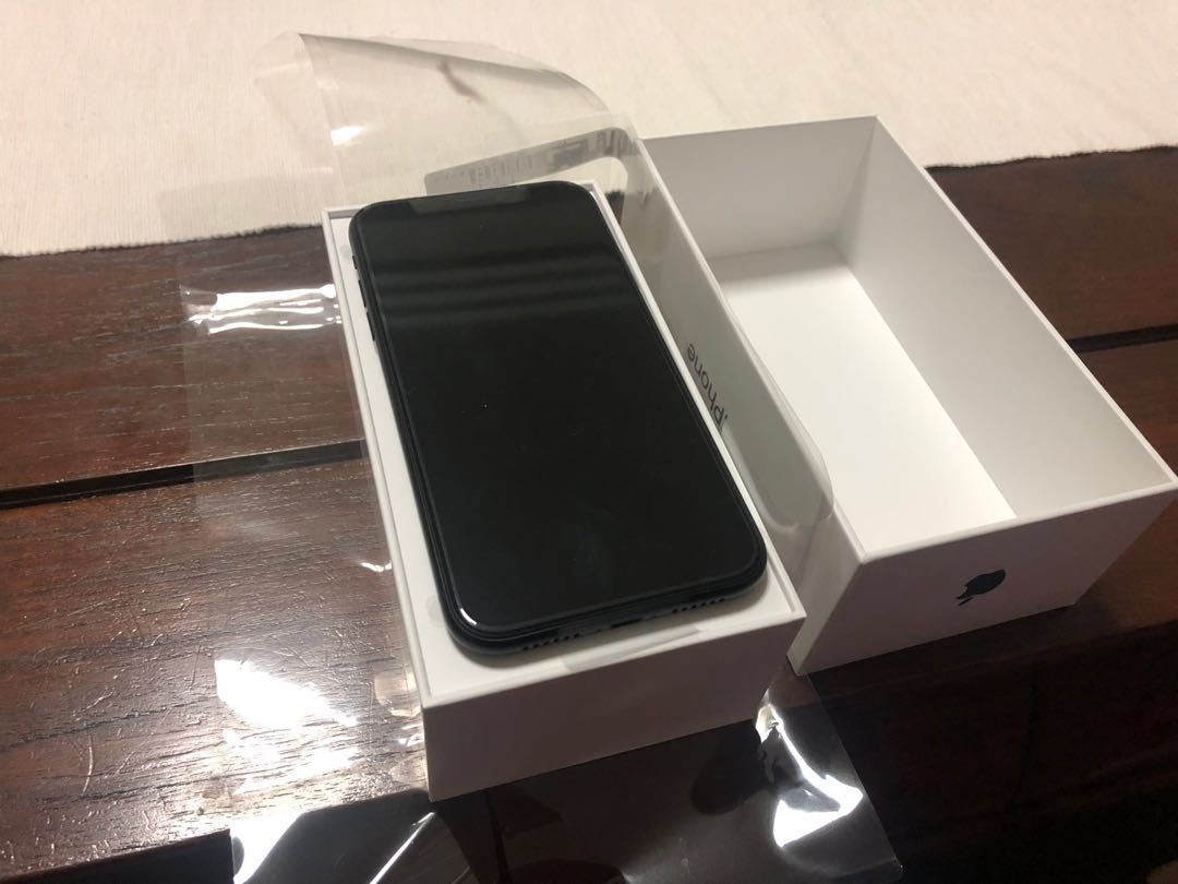 iPhone Xr-64gb.černý