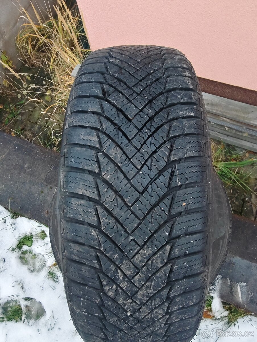 Zimní pneu 185/60R15