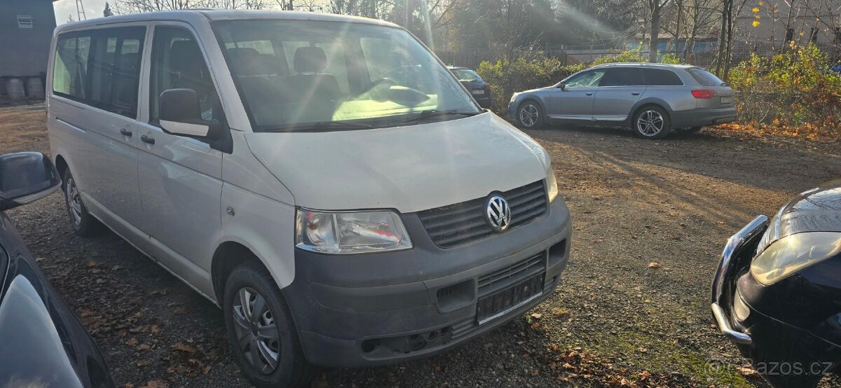 VW Transporter T5 long 2.5TDI 96KW BNZ Rok-2009