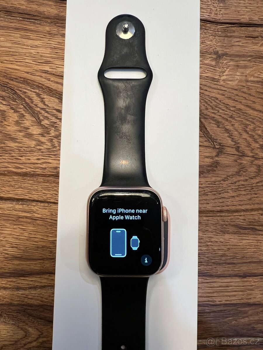 Apple Watch Series 5 44mm Gold alu Pink