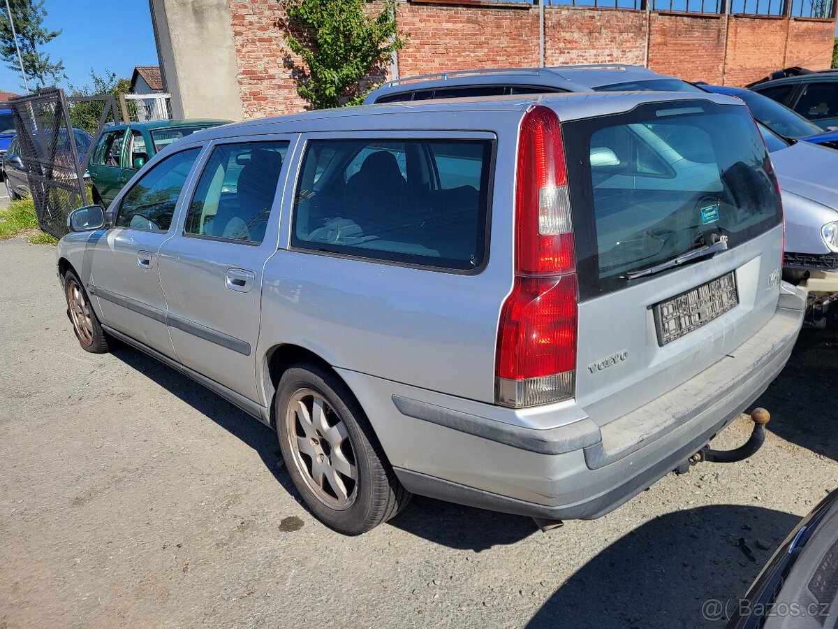 VOLVO V70 2.5D, motor D5244T, nahradni dily, ND