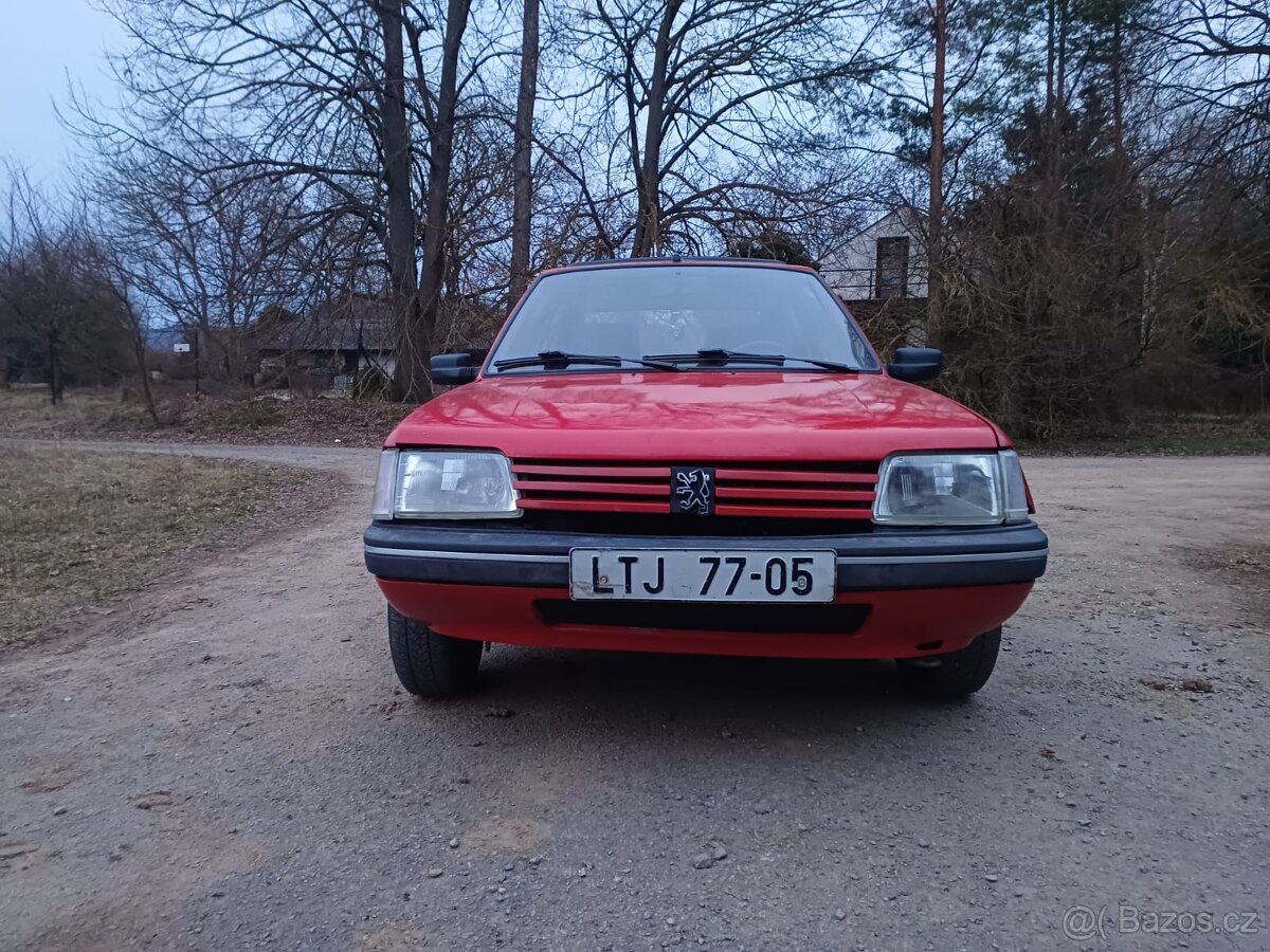 Peugeot 205