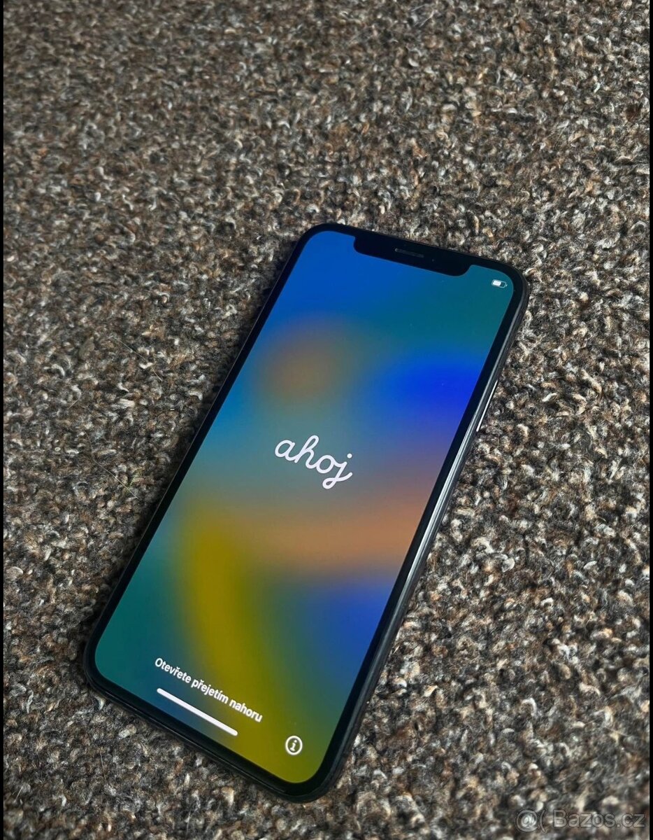 iPhone X