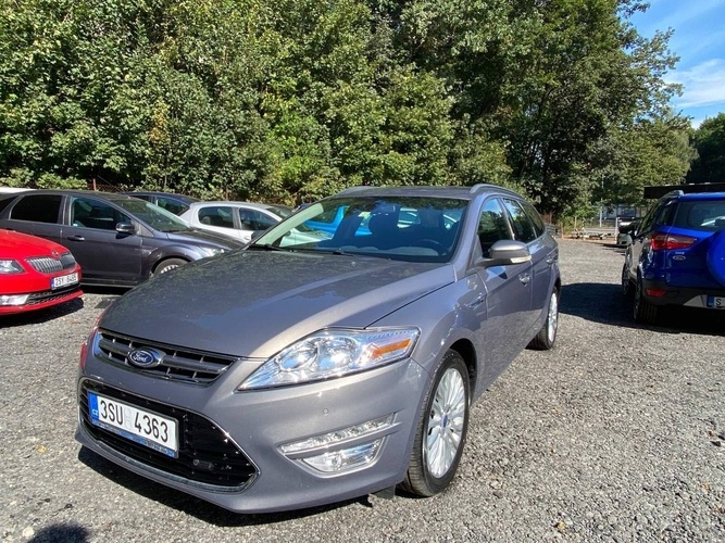 Ford Mondeo Combi 2014 2.0TDCI klima automat tažné serviska