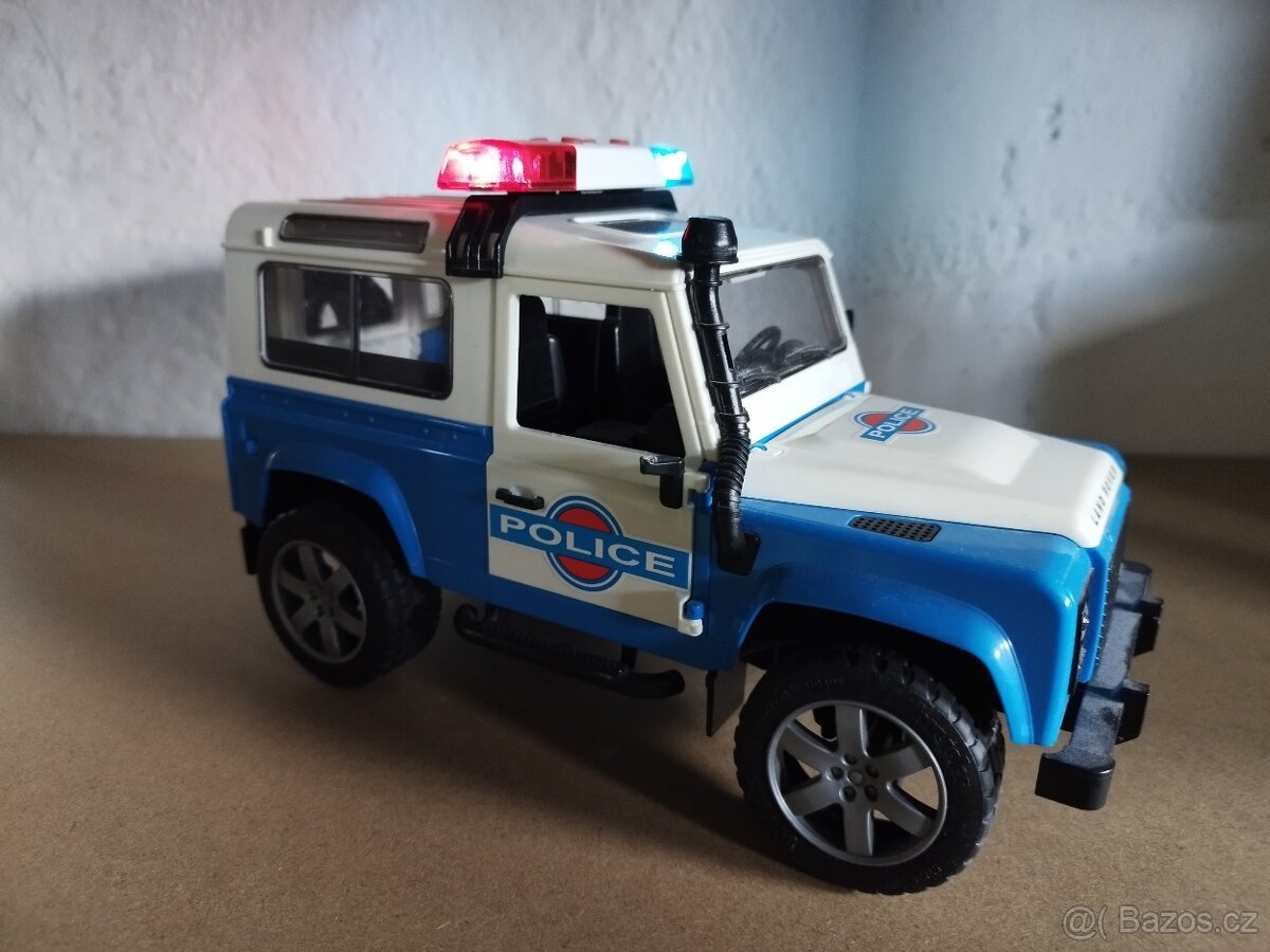 Bruder 2595 Land Rover Defender policie