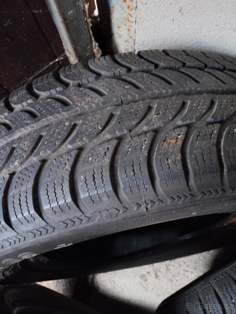 Zimní pneu 195/65 R15