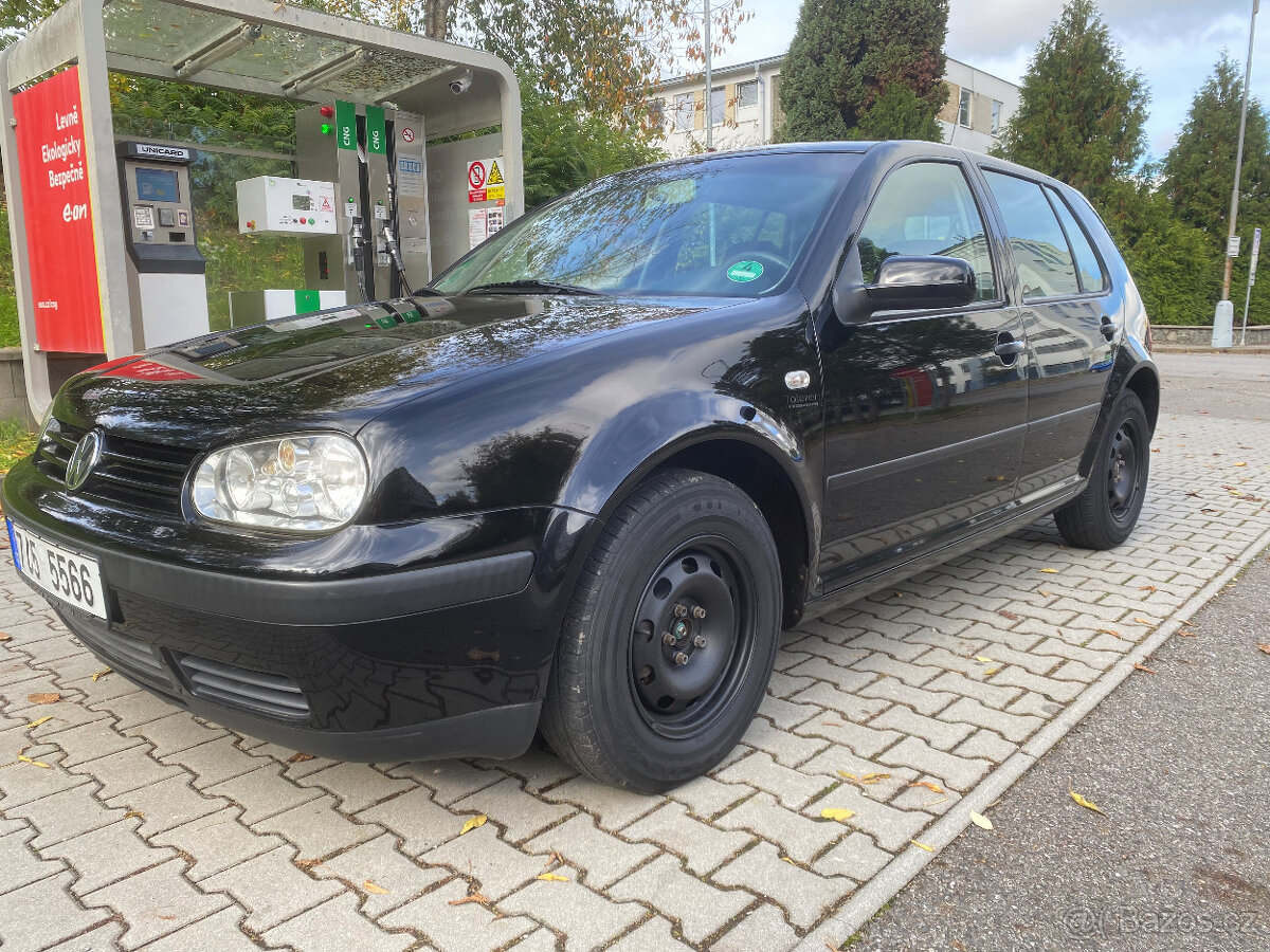 VOLKSWAGEN GOLF IV LIFE 1,4i 16v NAJ. JEN 101 tis.km