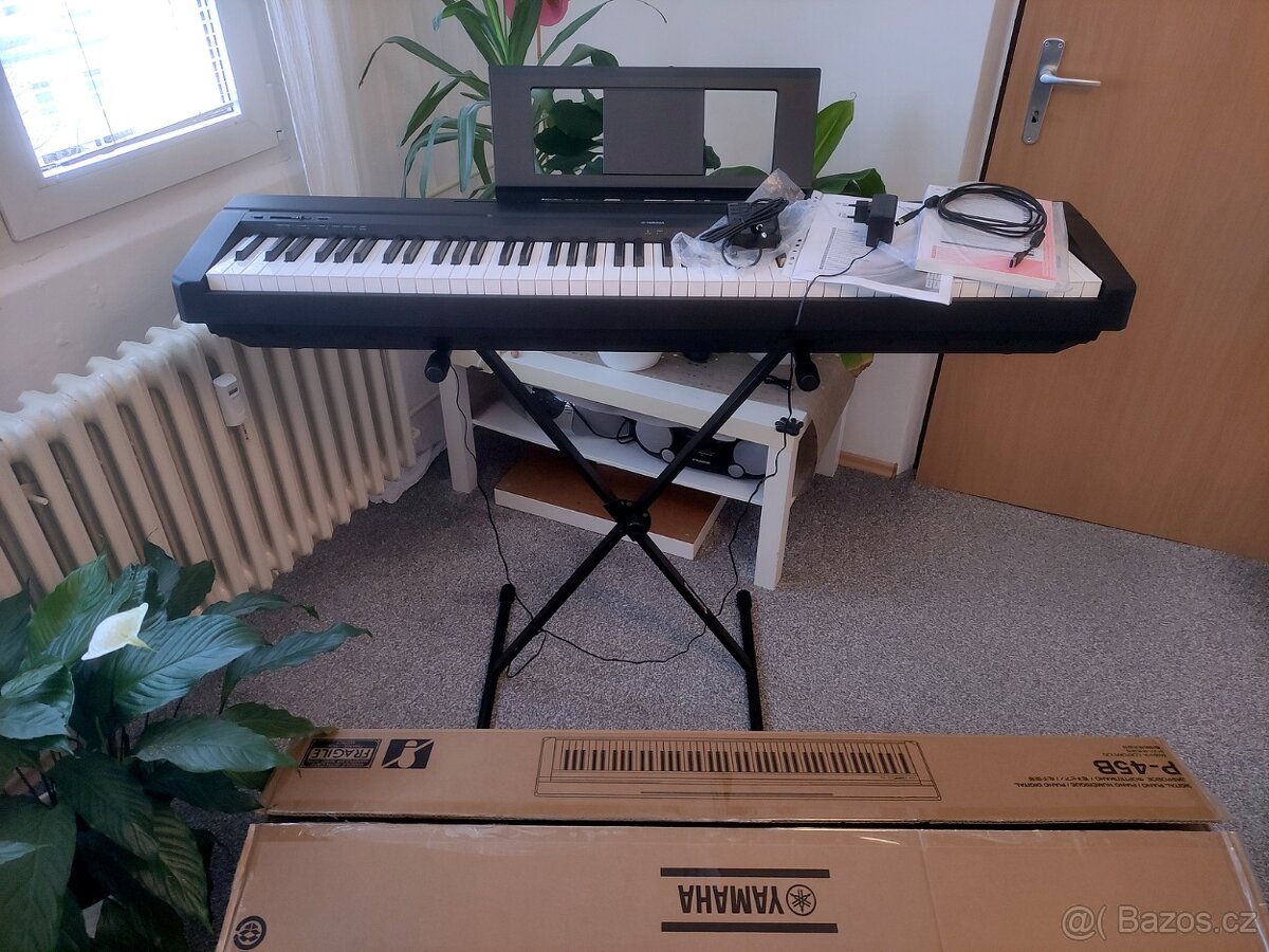 Stage piano Yamaha P-45 skvělý stav