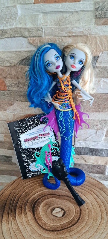 Monster high panenka Peri a Pearl