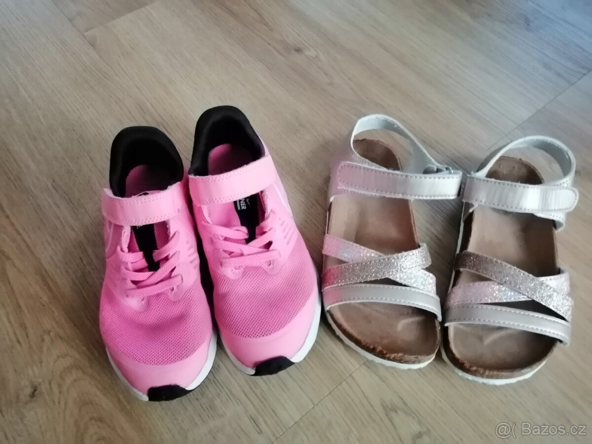 Dětské boty Nike a sandály velikost 31