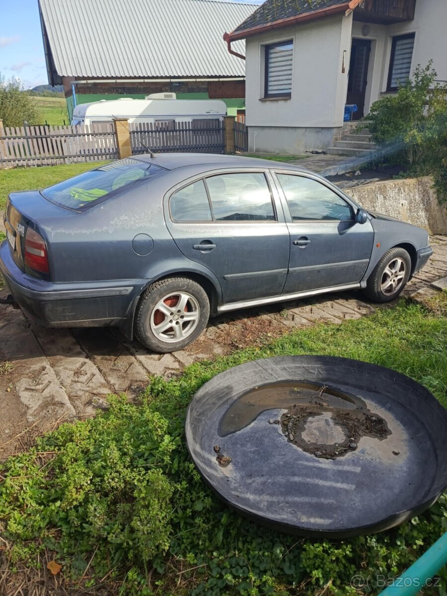 Škoda Octavia 1.6 benzín