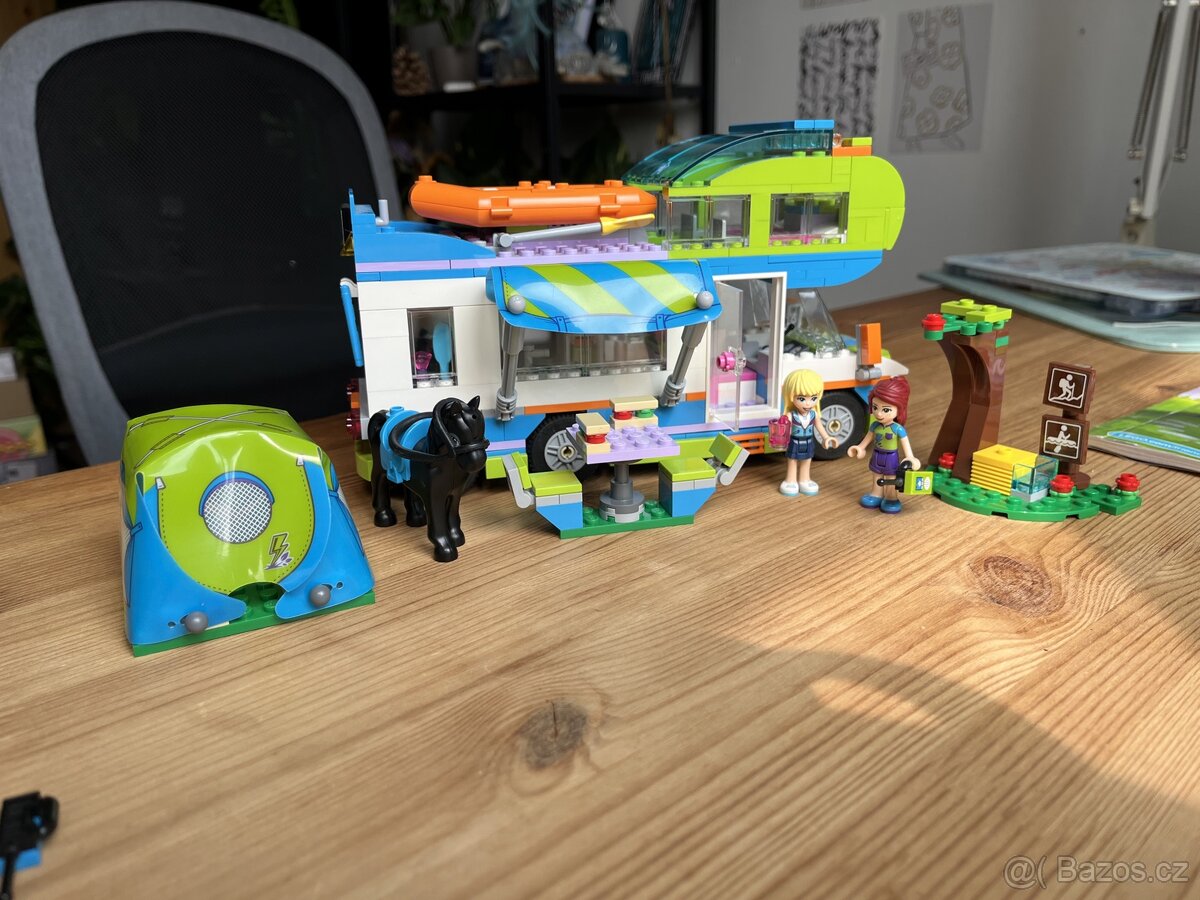 LEGO Friends 41339 Mia a její karavan