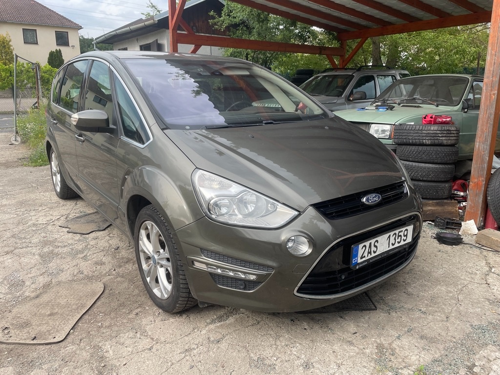 Ford S-Max 1,6i 118kW rok 2012, v TP SEDUM MÍST