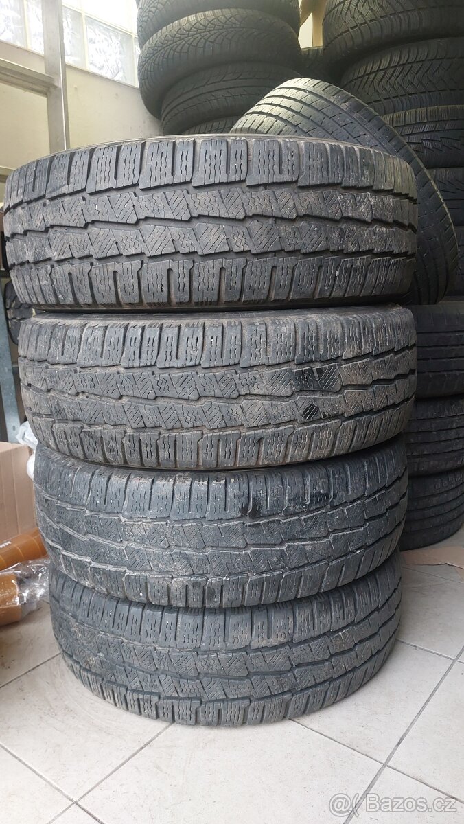 Pneu zimní, 4 ks, rozměr 215/60/17C, 104/102H, zn. MICHELIN