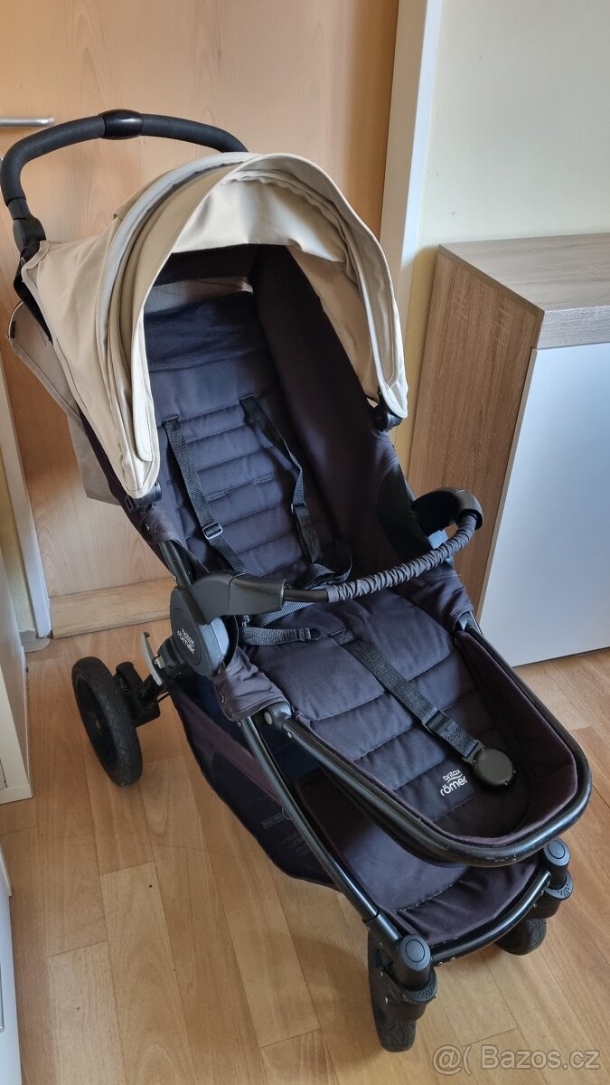 Kočárek Britax Römer B-Motion 4 Plus