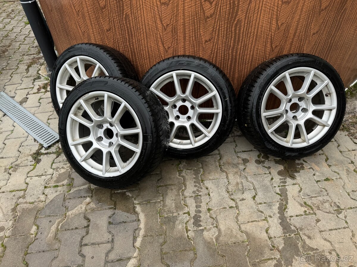 Zimní sada 5x120 235/45 R17