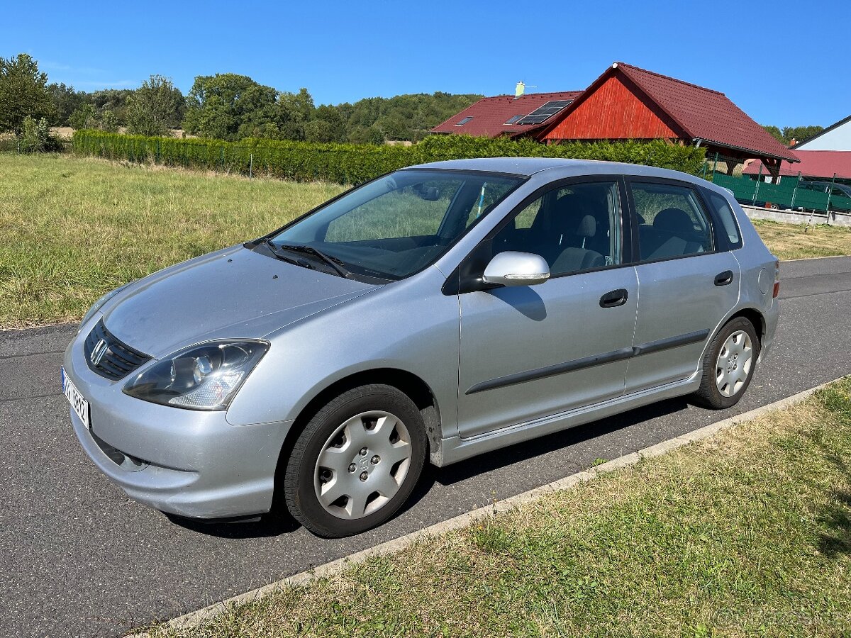 Honda Civic 1.6 81kw, rok 2005, manuál, nová stk