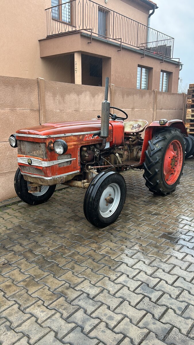 Zetor 2511 s dokladama ČR