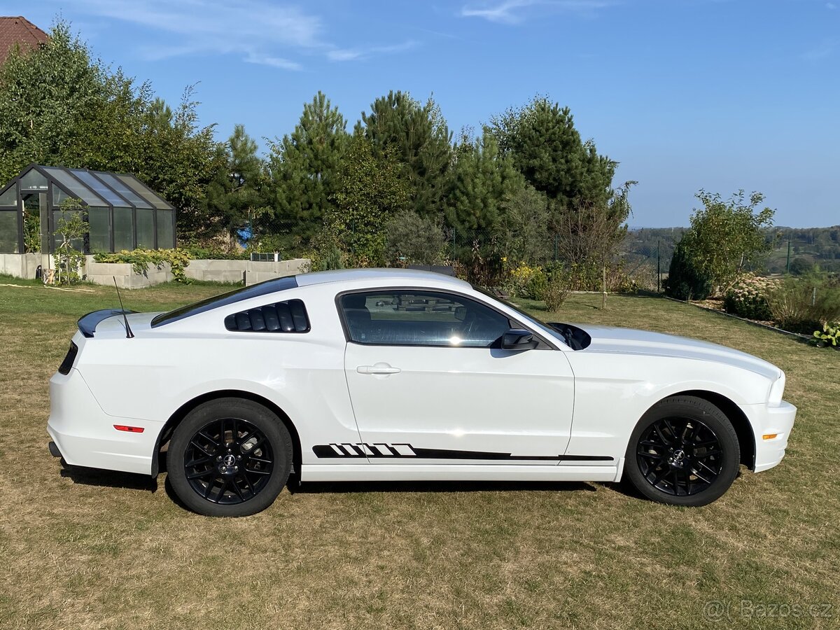 Ford mustang 3.7 V6 Premium TOP stav