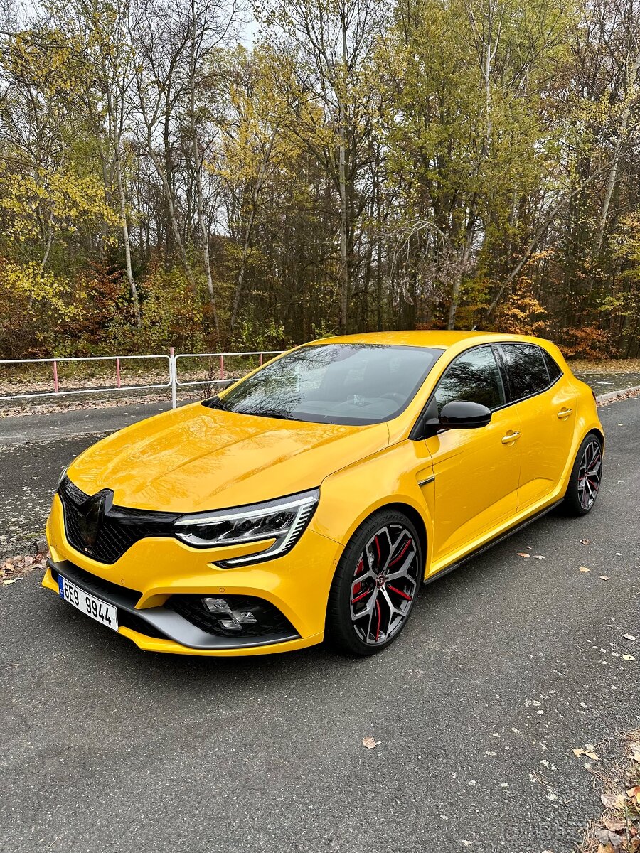 Renault Megane 4 rs trophy 300