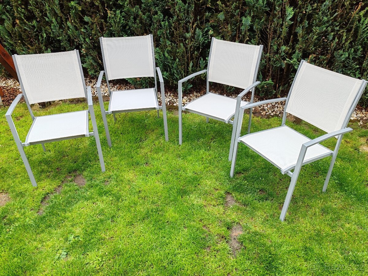 Stylové zahradní židle 4 ks